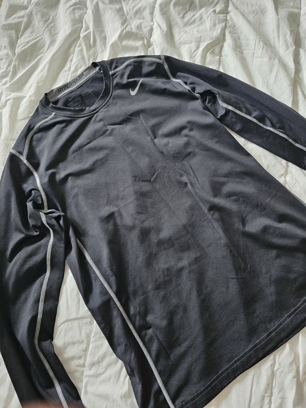 Nike Men’s Black Long-Sleeve Performance Top